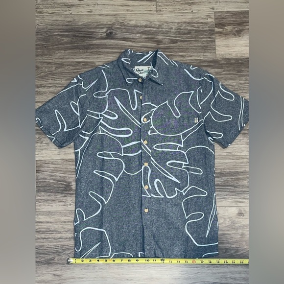Men’s Aloha Shirt - Roberta Oaks - Picture 7 of 7